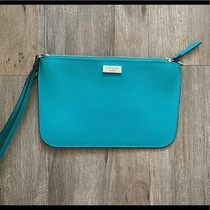 Kate spade wristlet with tags